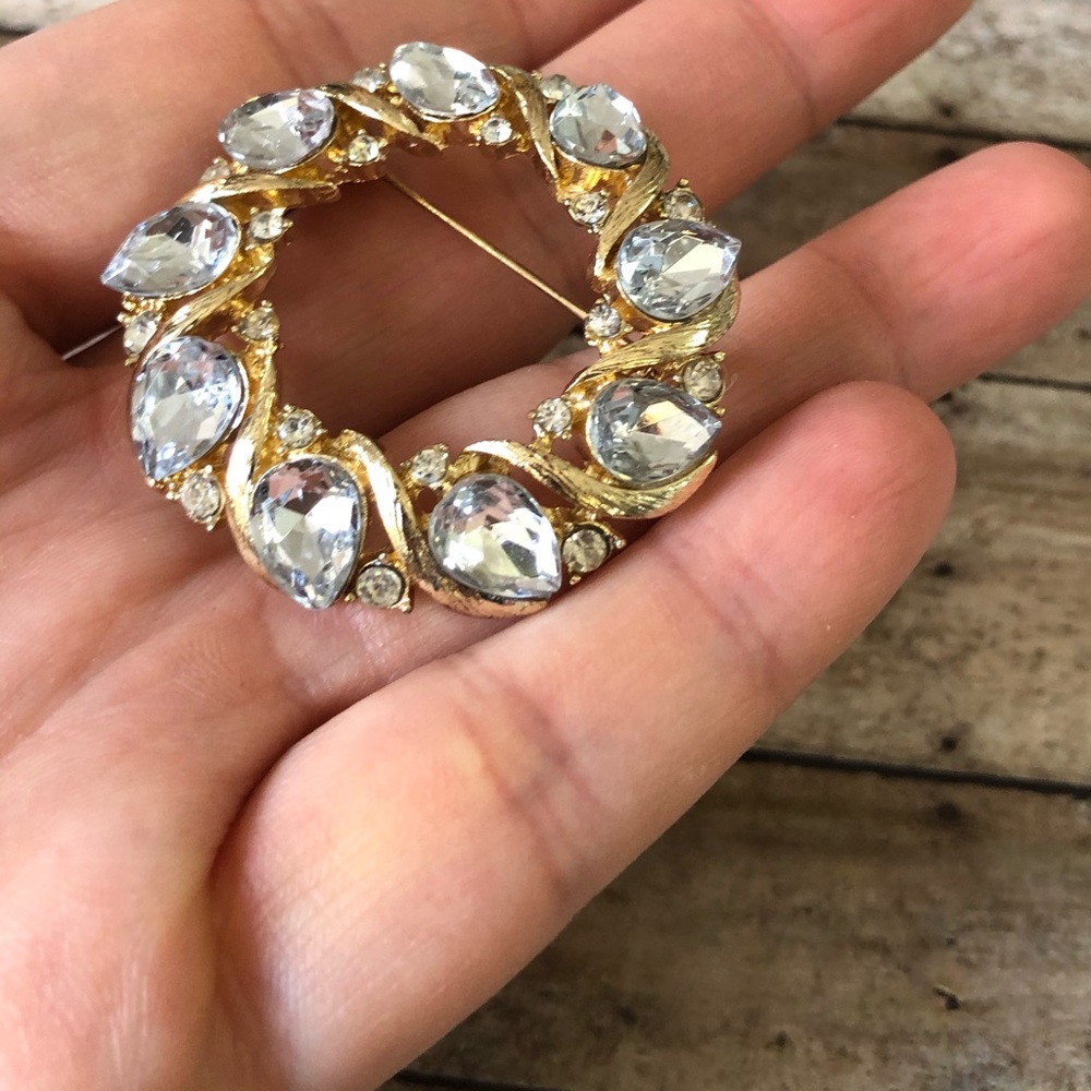 LC brooch with clear crystals